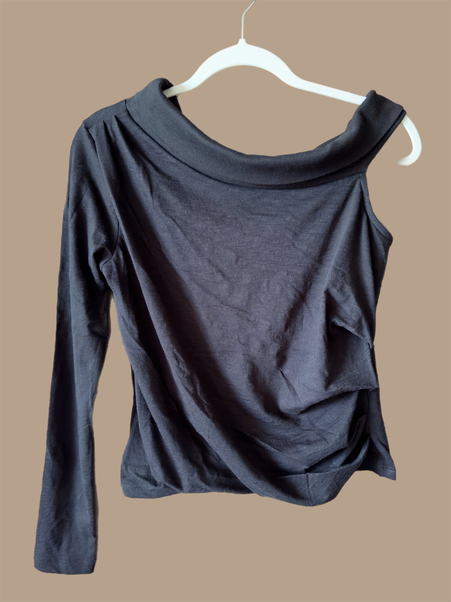 THE ONE SLEEVE DRAPED TOP