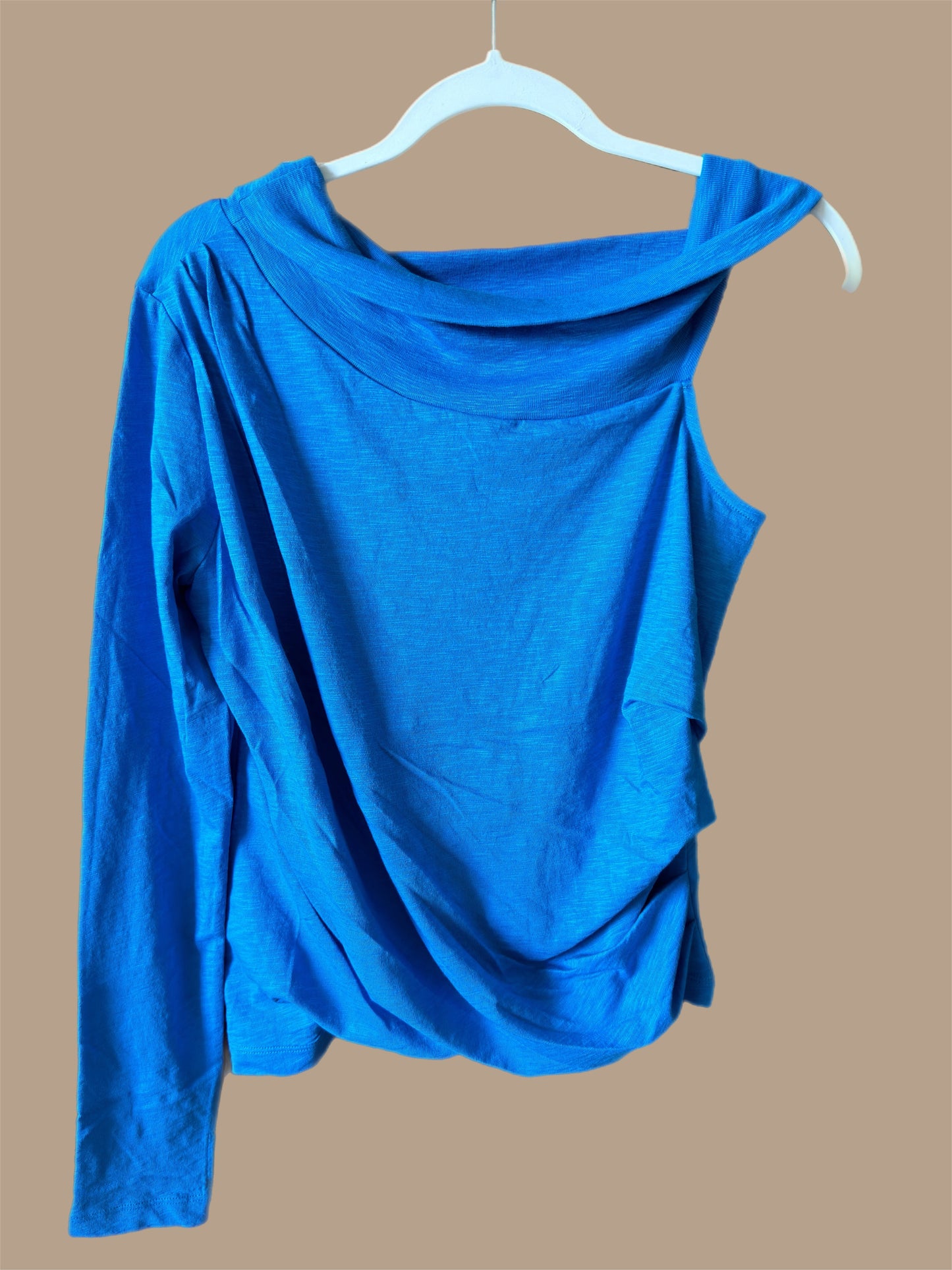 THE ONE SLEEVE DRAPED TOP